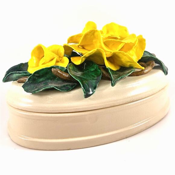 Vintage Atlantic Mold Ceramic Jewelry Trinket Box Hand Painted Yellow Roses 1985 - Picture 1 of 5